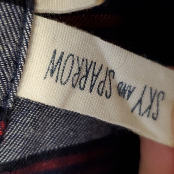 Plaid Button-down Top - Picture 2 of 7